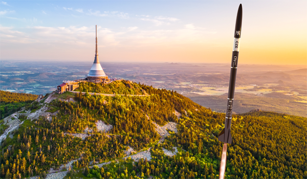 Unconventional use of aluminum profiles: CTU Rocket Team